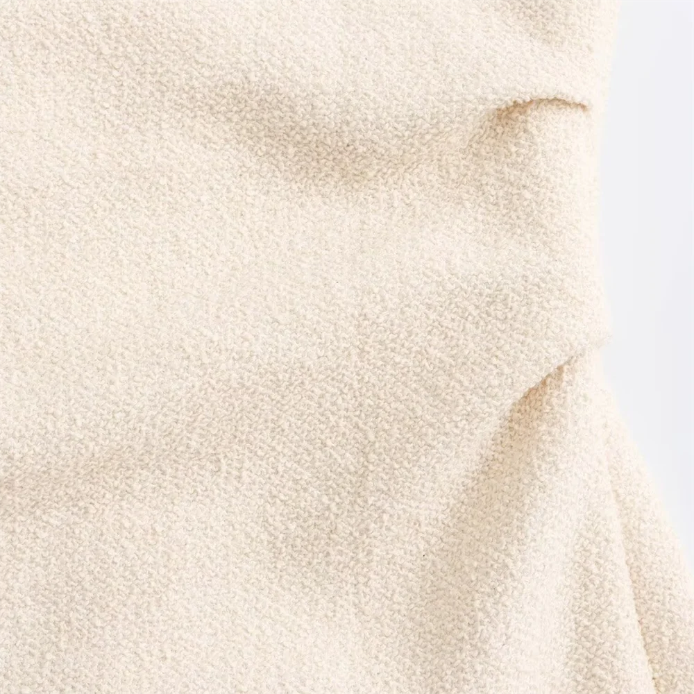 Robe Asymétrique Beige chez Robe Asymétrique
