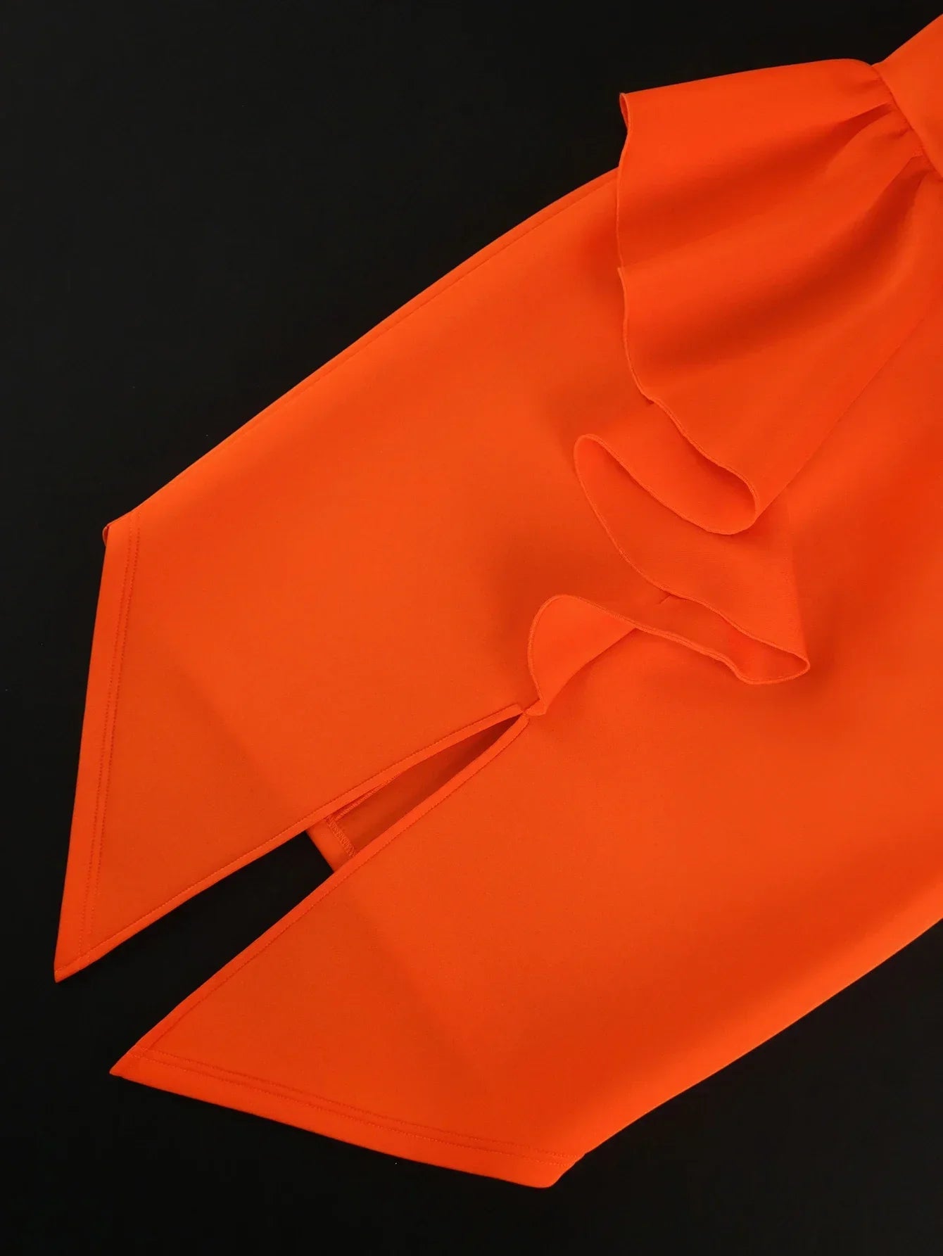 Robe Asymetrique Orange chez Robe Asymétrique
