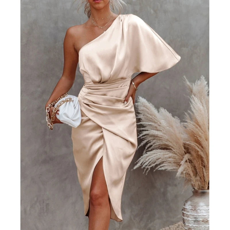 Robe Asymétrique Epaule Beige chez Robe Asymétrique