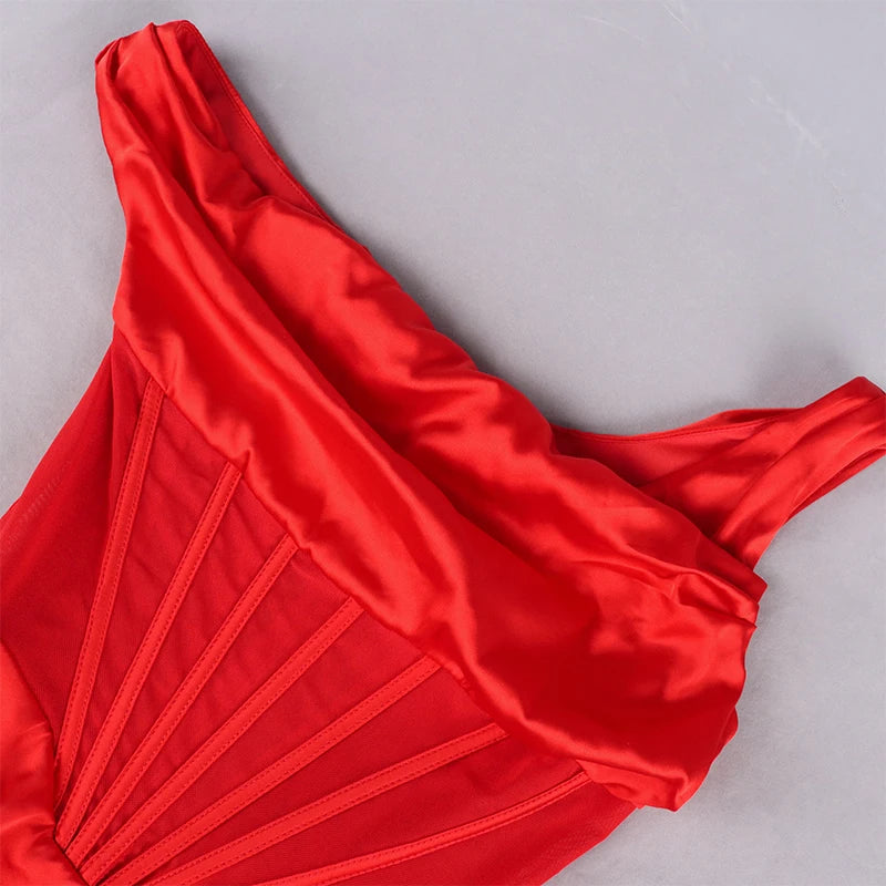 Robe Asymétrique Rouge chez Robe Asymétrique