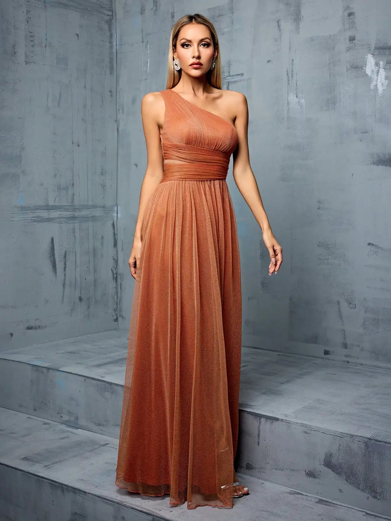 Robe Asymetrique Terracotta chez Robe Asymétrique