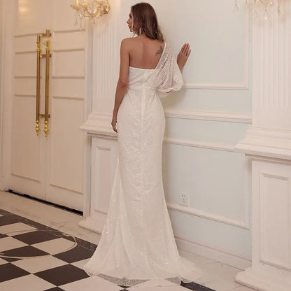 Robe Blanche Asymétrique