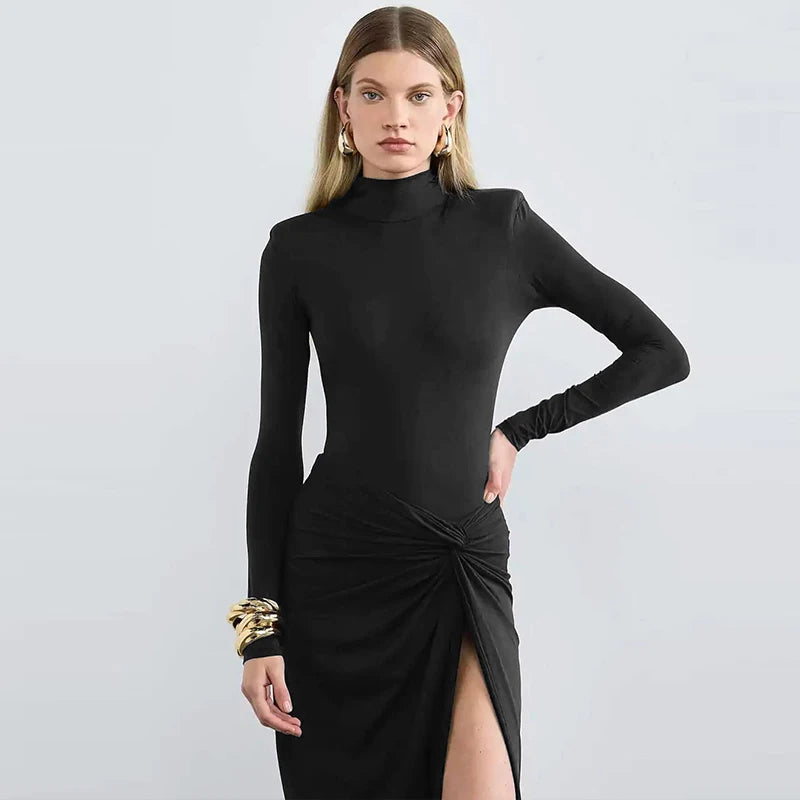 Robe Noire Asymétrique